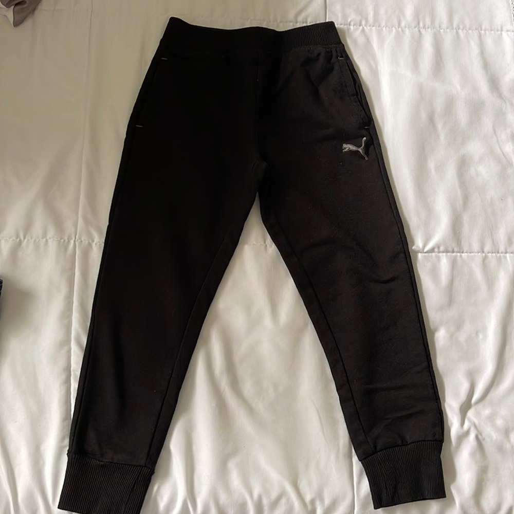 Puma joggers in size 7!